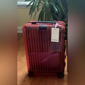 Rimowa Clear Neon Carry On-